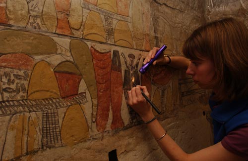 Melanie Pitkin traces ancient Egyptian funerary offerings