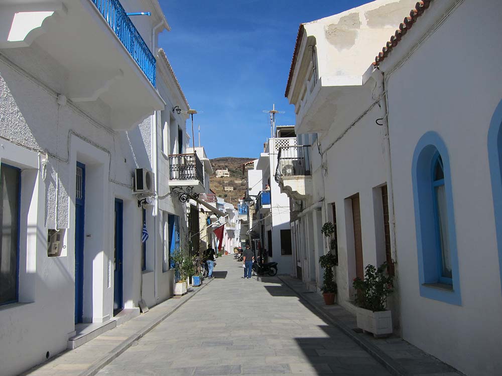 White-washed houses and narrow streets in Korthi