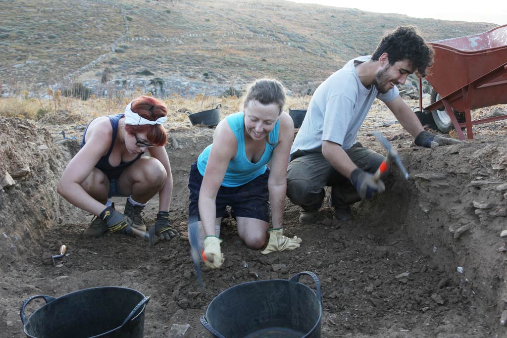 Tessa Morgan, Kate Boyd and Rehan Scharenguivel working on the trench in Excavation area 3. 