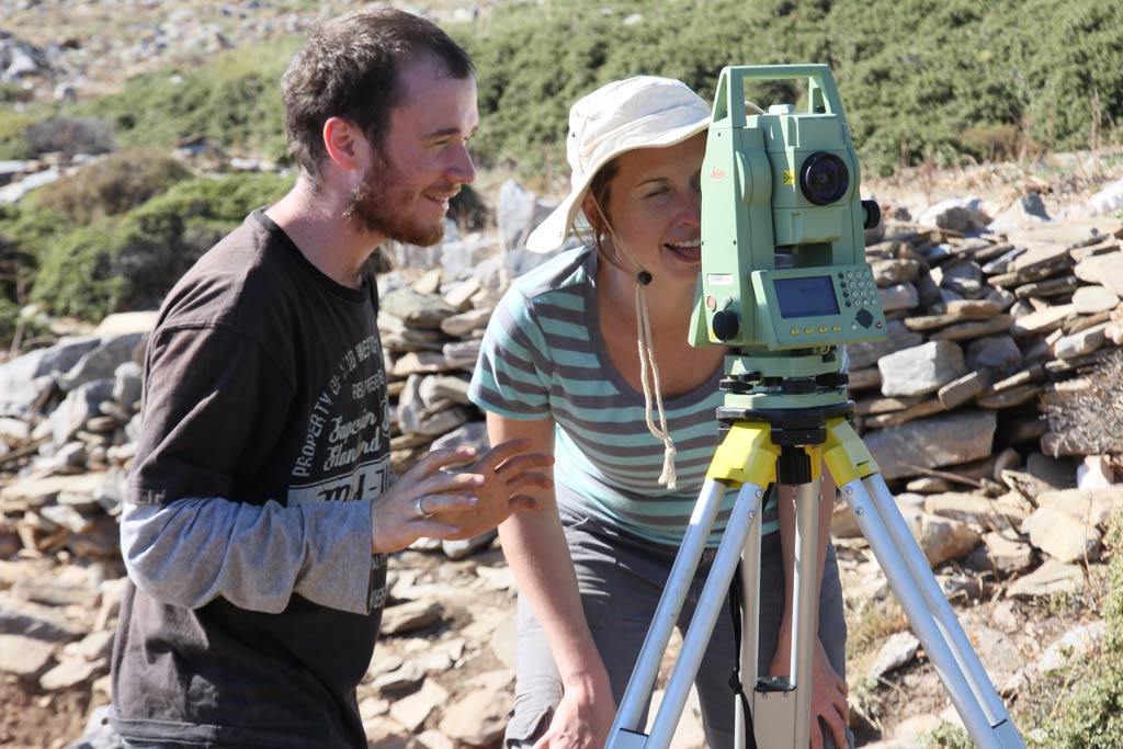 Damien Stone and Hayley Jones using the Total Station at EA4