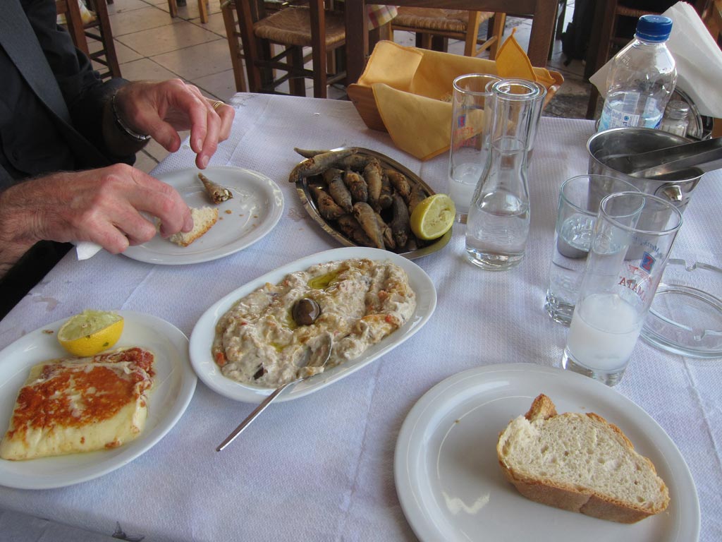Our late lunch at the Rafina seaside pavement cafe
